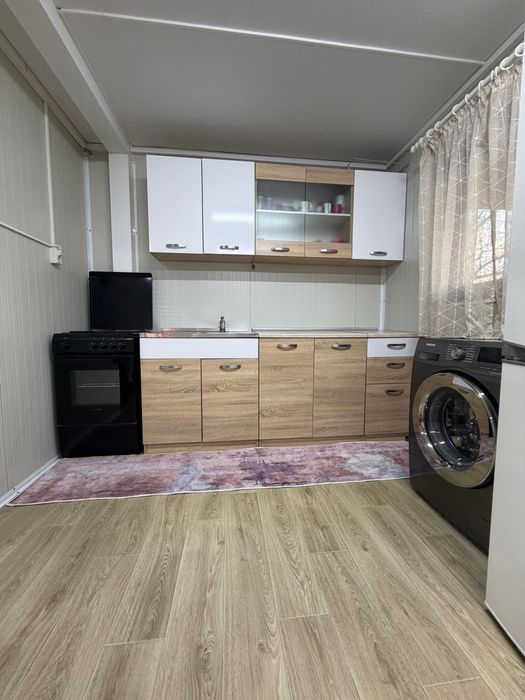 Casa modulara din containere