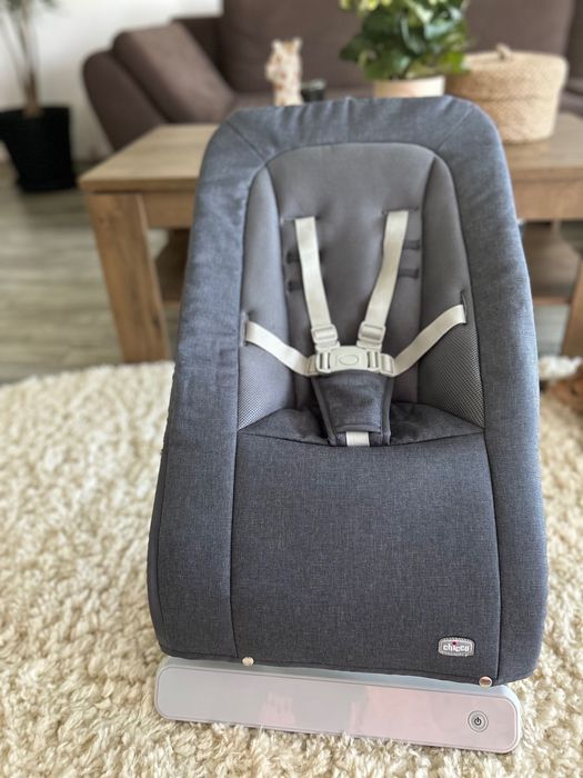 Bouncer Chicco Rhythm’n’Sound – gri, vibrații + muzică