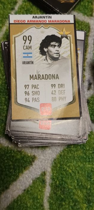 Карти,много видове-само футболни