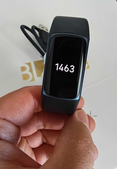 Нова Fitbit Charge 5