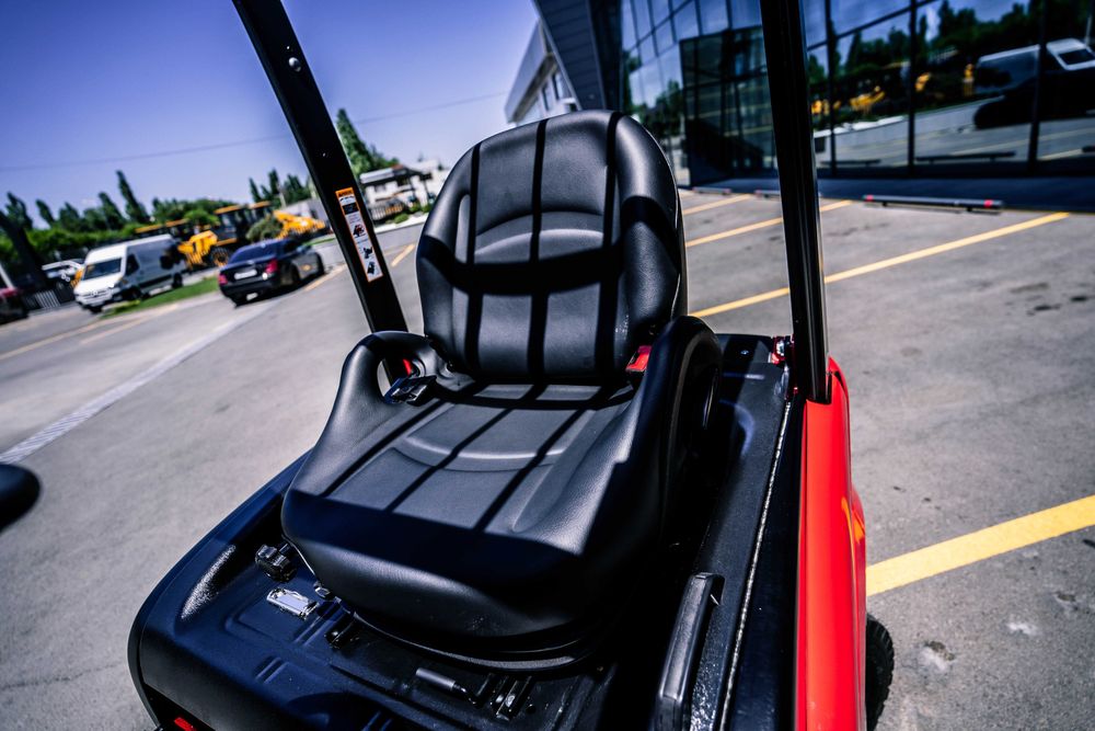 Электро-вилочный погрузчик НС