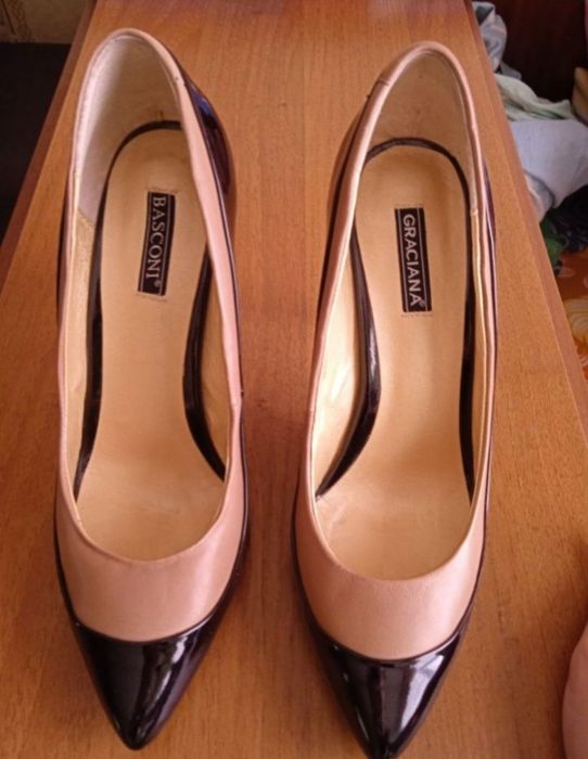 Продам женские туфли