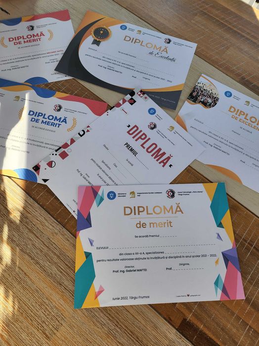 GRAFICA Invitatii Etichete Carti de vizita EDITARE foto REEL promovare