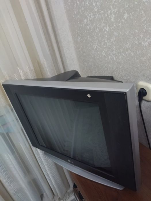 Продам Телевизор LG
