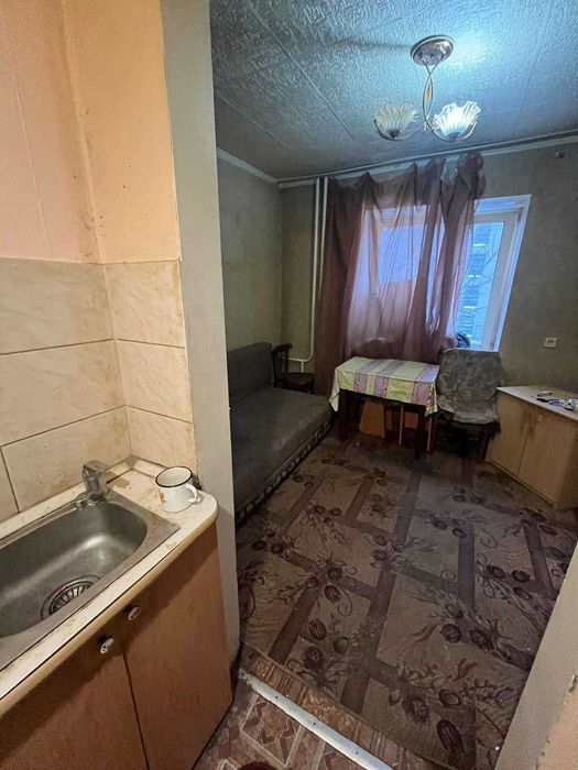 Продается 1 комнатная малосеймека в центре!