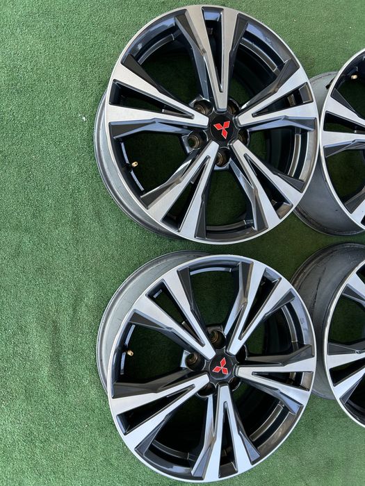 5x114,3 18 оргинални nissan. Mitsubishi honda hundai kia toyota mazda renault
