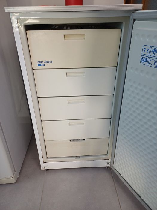 Congelator cu 5 sertare