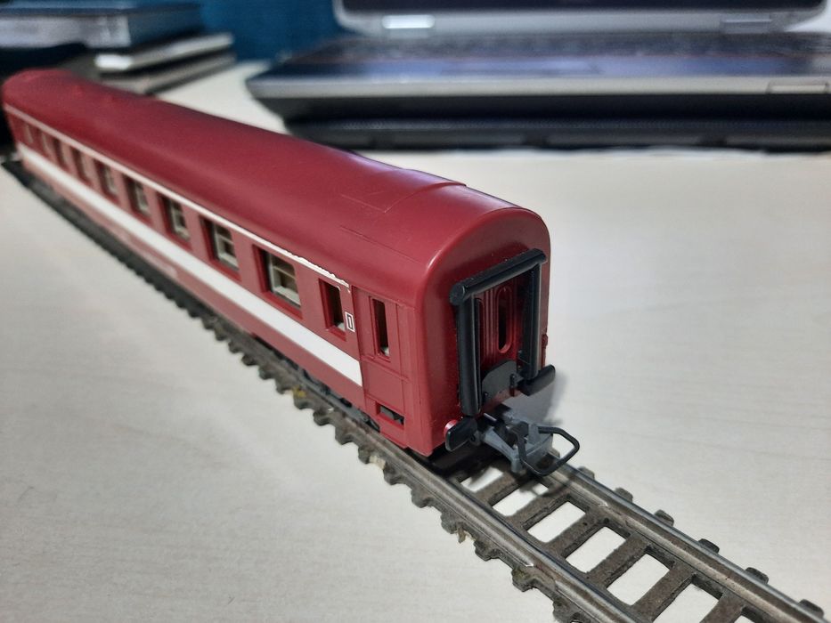 Vagon calatori clasa 1  tip 19-90 similar tren accelerat CFR anii 2000