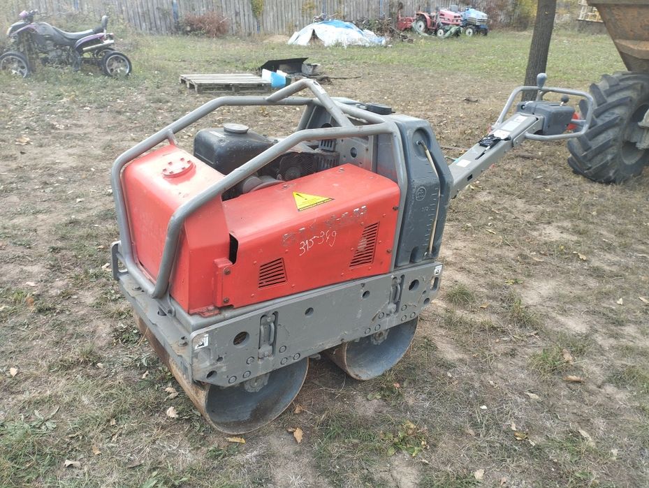 Vand/inchiriez cilindru compactor Belle Altrad 2017 motor Kubota