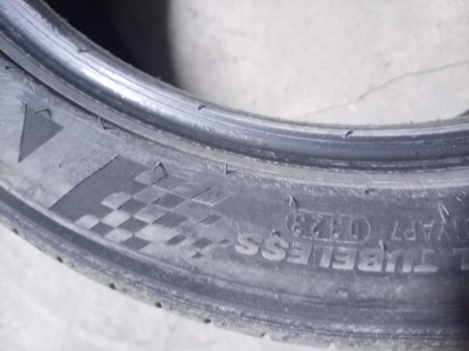 Продам 225/45/17 KUMHO