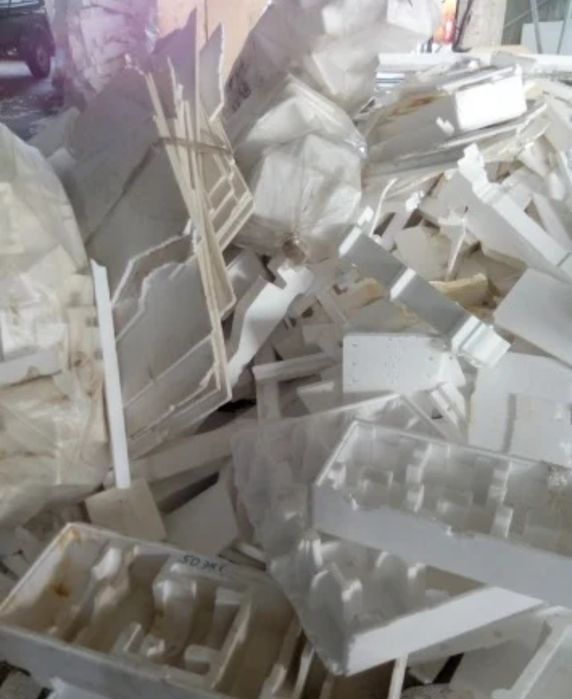 Пенопласт - принимаем отходы, остатки пенопласта.