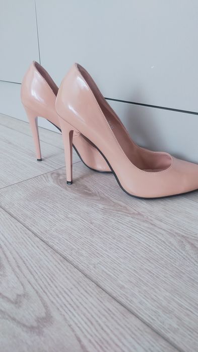 Продаю Туфли размер 39