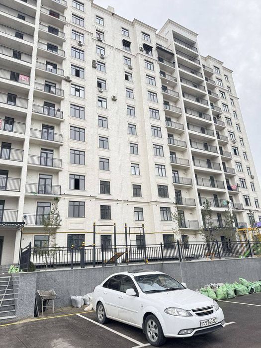 ЖК Хилмар Кушбеги продаётся 2 в 3 квартира большая, новостройка