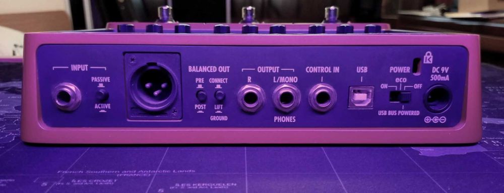 Мулти ефект за бас Zoom B3