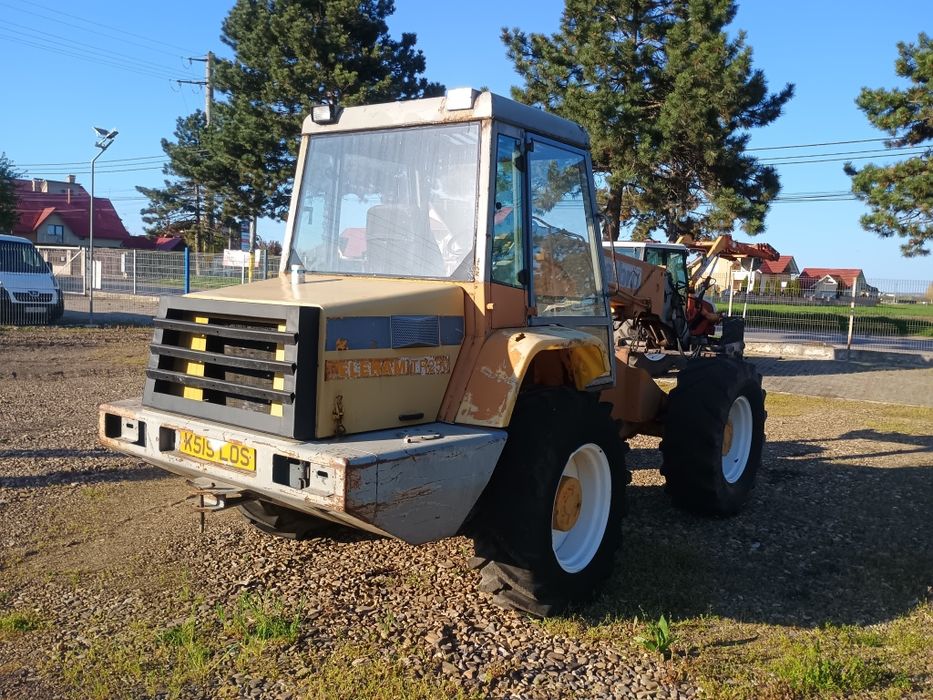 Încărcător frontal