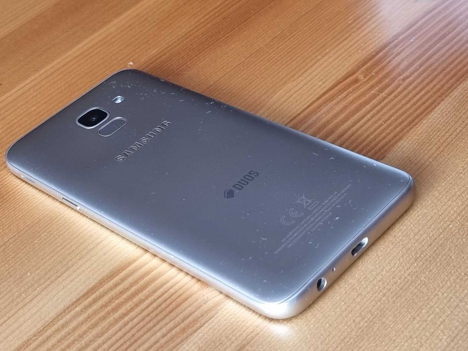 Telefon Samsung Galaxy J6 - baterie, procesor, Android - impecabile