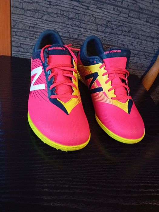 New Balance Футболни обувки