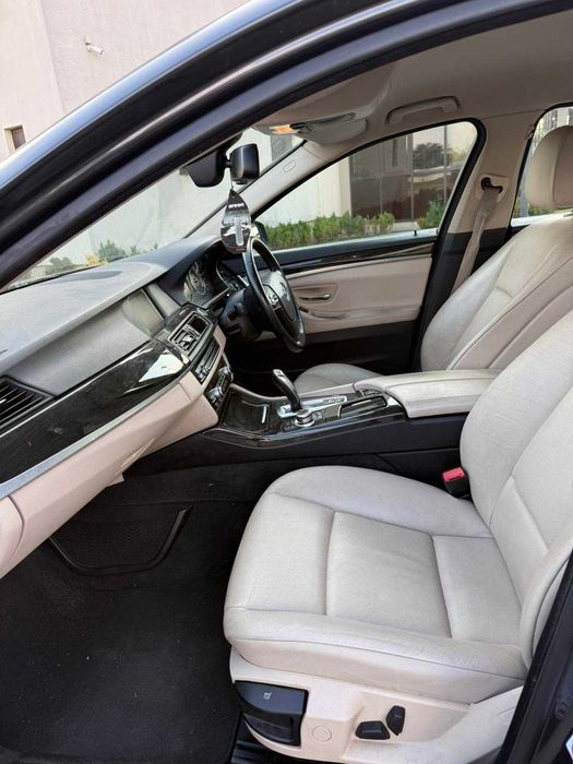 Se dezmembrează BMW F10, an 2011