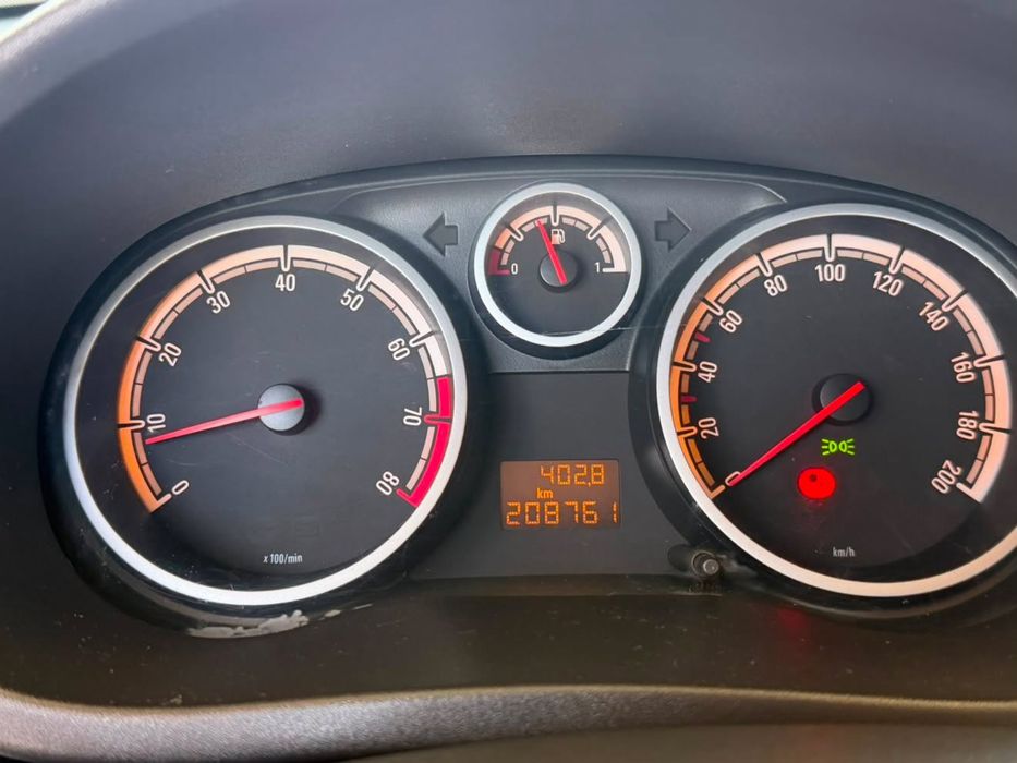 Opel corsa 1.2 2010