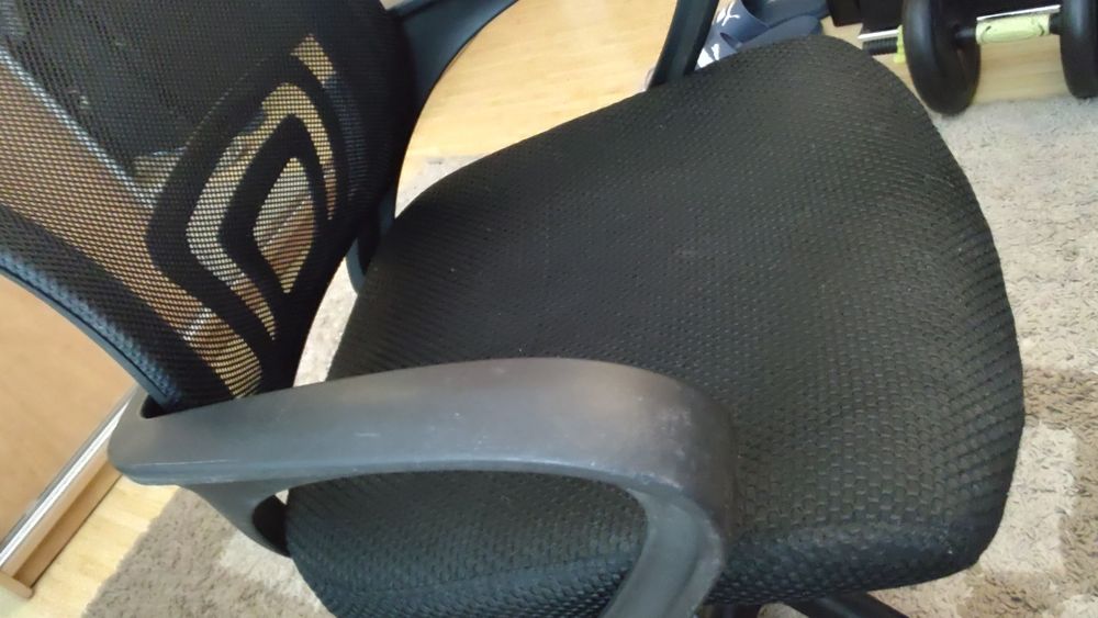 Scaun de birou funcțional