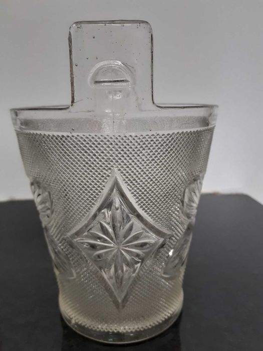 Cosulet cu model + vaza în stil cosulet din sticla