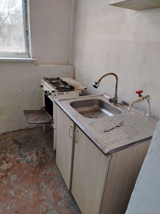 1 Honaliy uy sotiladi Guliston shaxar