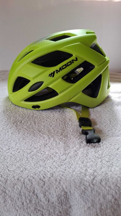 MOON HB3-9 - Каска за велосипед