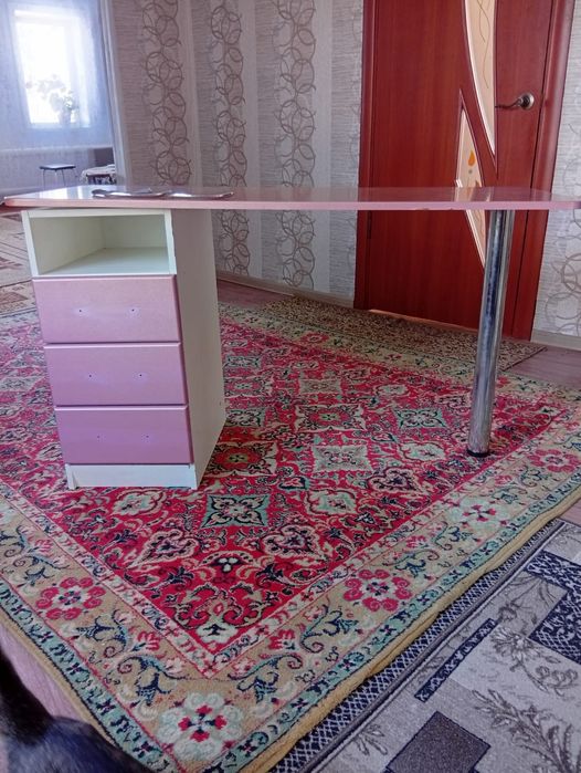 Письменный стол для учеников