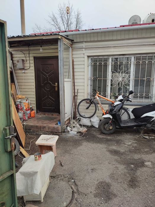 Продам часть дома ,в очень удобном районе