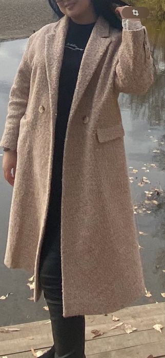 Продам пальто бежевый