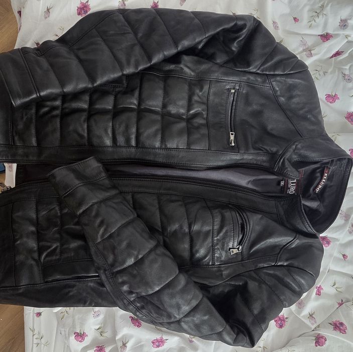 Geaca piele noua