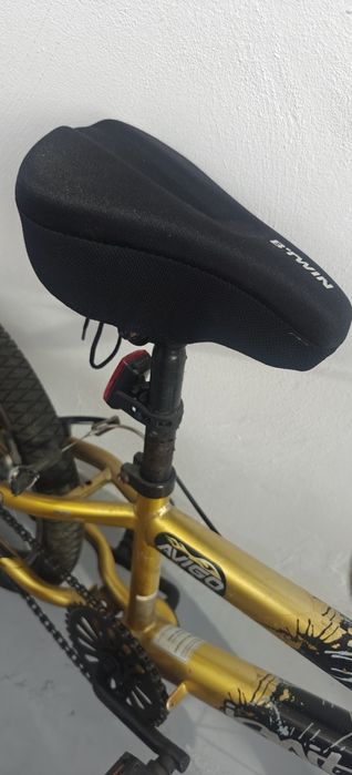 Bicicletă Copii BMX 18" Avigo Blaze Ignite – Complet Echipată (Far, Stop, Sonerie)