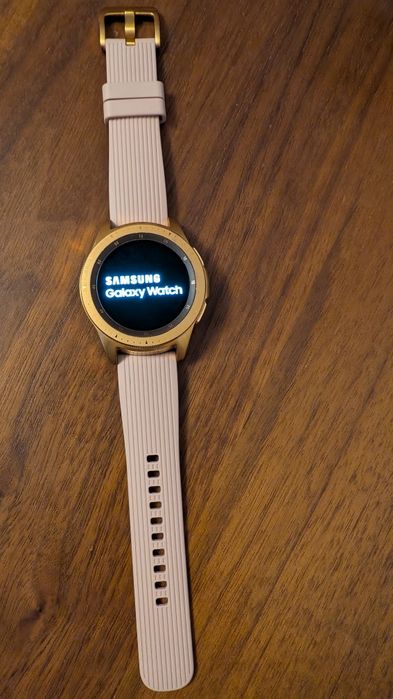 Ceas Smartwatch Samsung Galaxy Watch 42mm Rose Gold (SM-R810) - Stare Perfectă