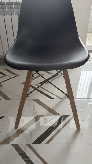 Продам Стол и 6 стульев