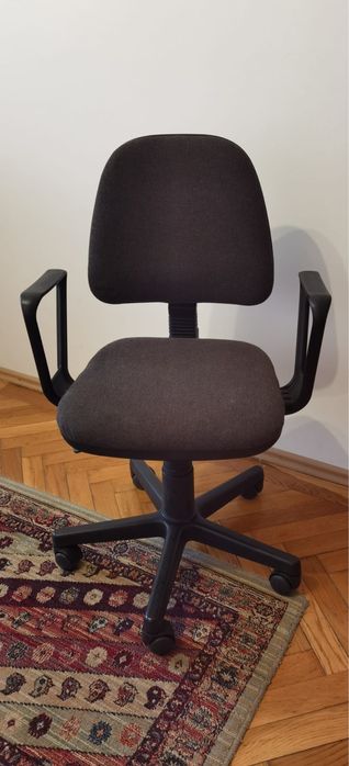 Scaun de birou igienizat complet