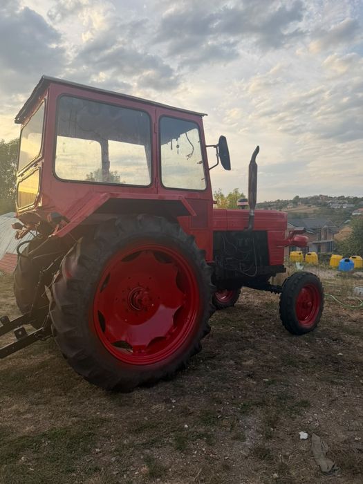 Vând Tractor UTB 650