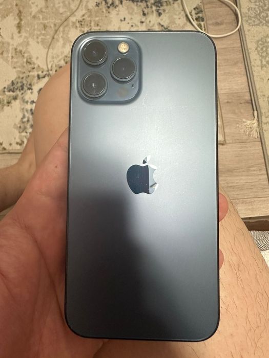 Продам Iphone 12 Pro max все в оригинале