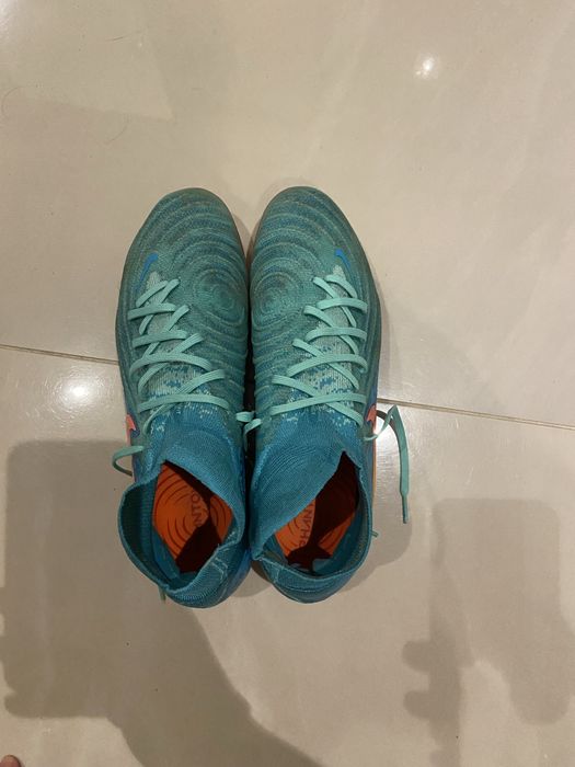 Футболни обувки без забележки