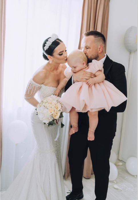 Vând rochia de mireasă!