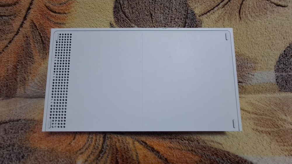 Xbox Series S 512 GB + 2 геймпада + Game Pass Ultimate