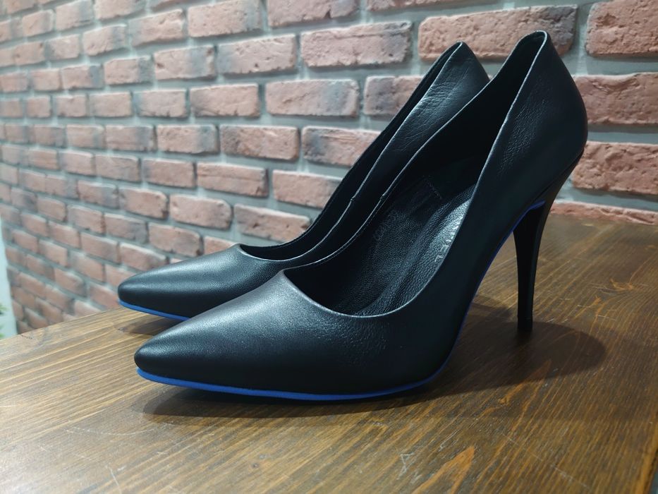 Pantofi stiletto piele noi nouți negri