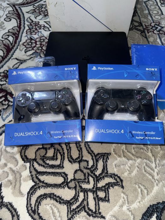 PS4 Slim 512 gb + Ps VR + 2 gamepad