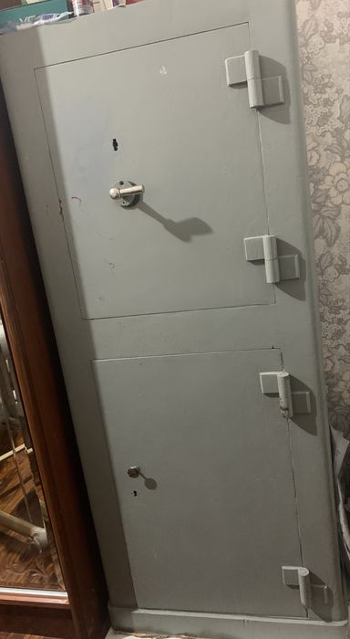 Qumli seyf og’rligi 500kg sotiladi