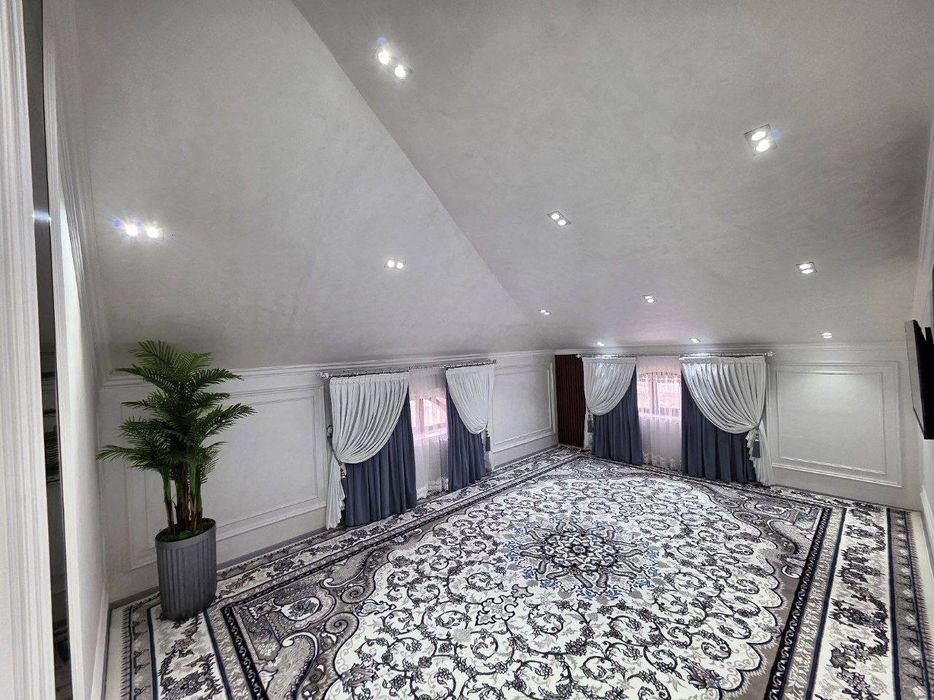 Срочно продаётся квартира 3х 90.кв Ориентир Аэропорт.  69.000$ торг