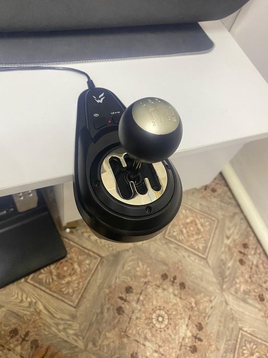 Продаю срочно игровой руль мощный