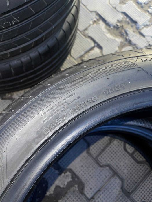 GoodYear  245/45R19