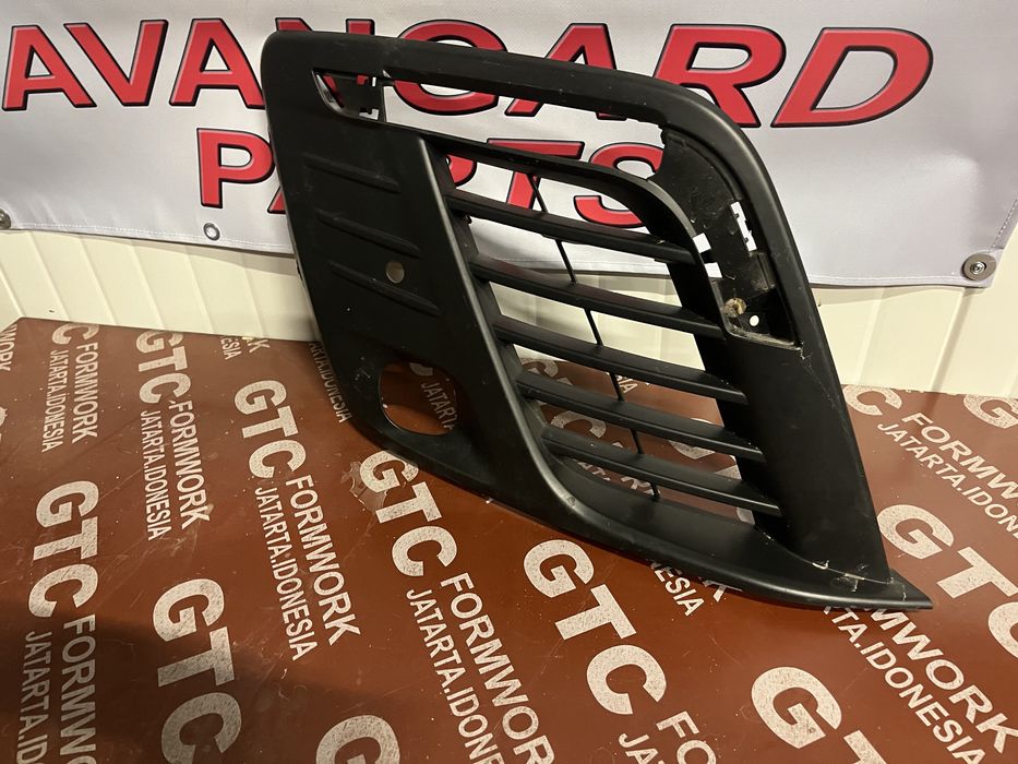 Решетка Peugeot Expert 2016-