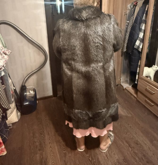 Продам Шуба Нутрия пепельного цвета