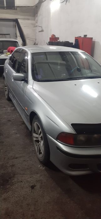 Автомобиль BMW E39 520