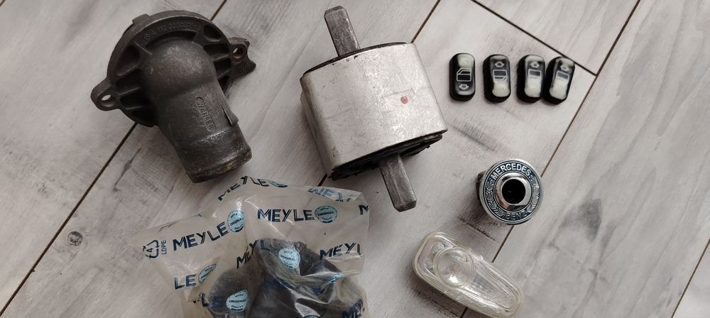 Продам запчасти мерседес W210